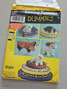 Simplicity Sewing Patterns for Dummies - Yellow with Black and Blue Accents